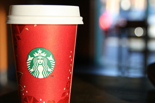 儿子考分低被父亲扔椅子砸破头—家庭教育的反思与社会责任的呼唤