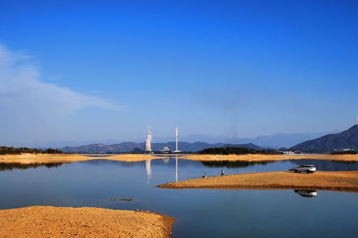 小龙虾价格腰斩，业内预测还将持续下滑