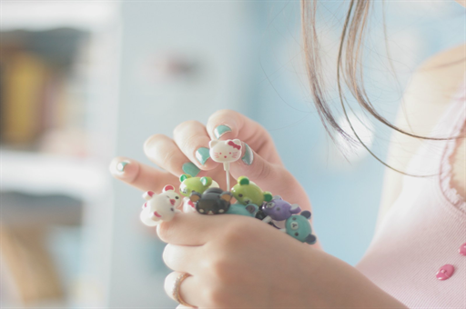 法拉利撞护栏起火致游戏大佬被困身亡，事故深度解析与反思