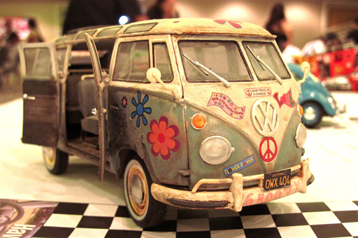 课本上的明太祖画像更替，历史传统与现代审视的交融